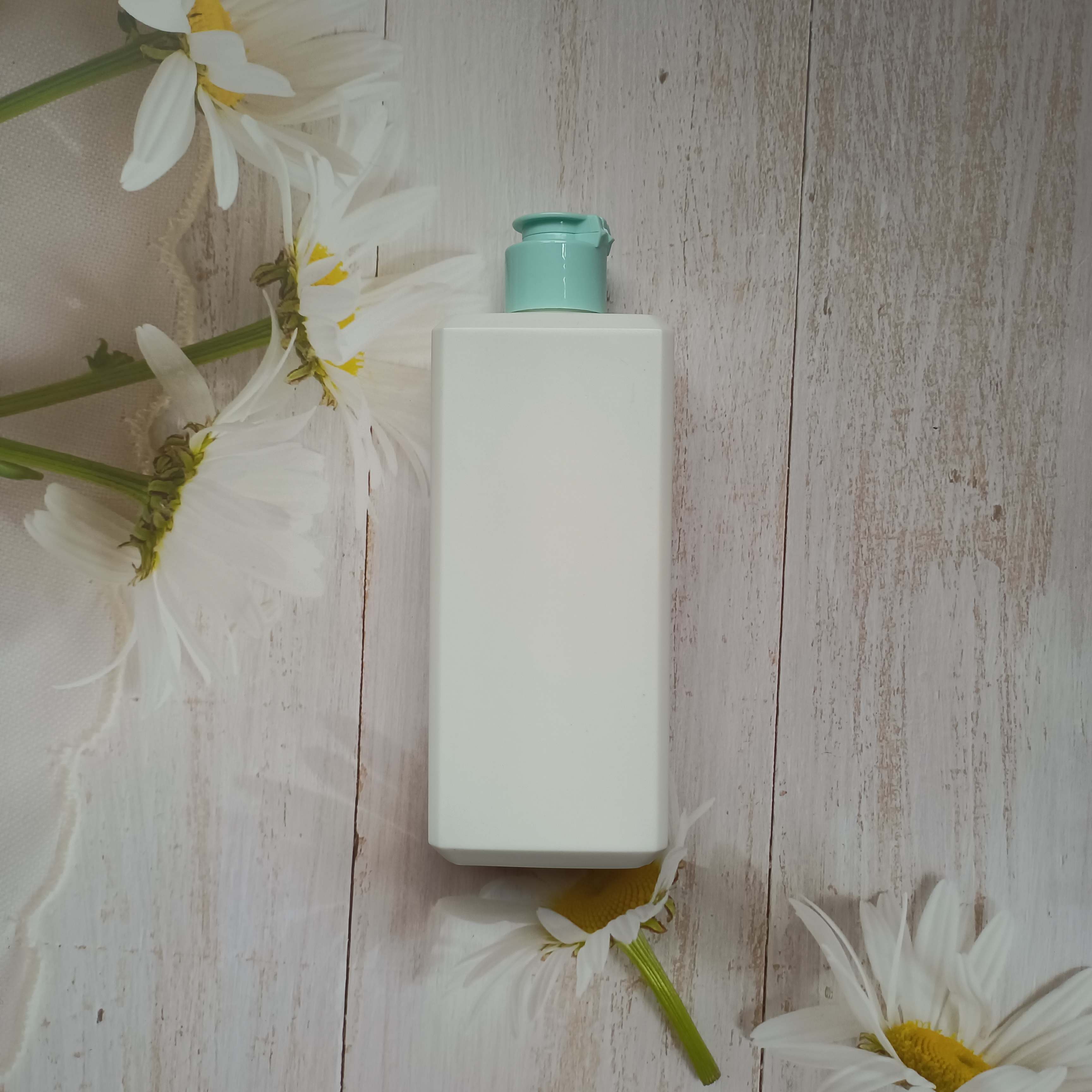 Lotion Bottle With Flip Cap