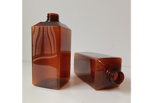 550ml Square Amber Plastic Bottle - Reveals its purpose and characteristics